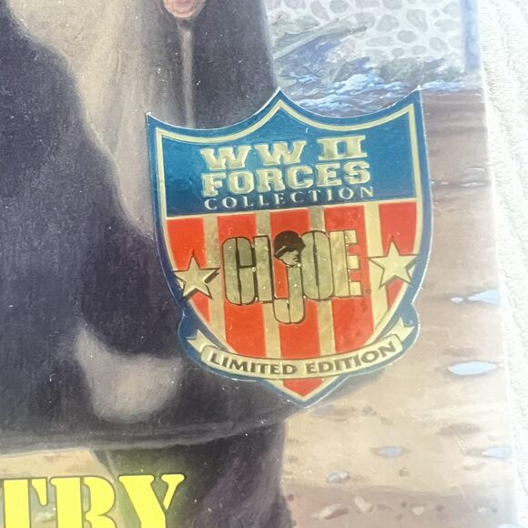 Vintage GI Joe 442nd Infantry Nisei Soldier Figure WWII Classic Collection 1990s - Picture 5 of 16